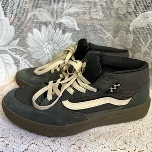 Vans Zahba Mid Skate Shoes